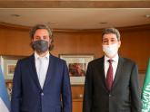 Cafiero y el embajador de Arabia Saudita