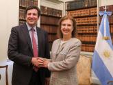 Agreement for Professional Internships for diplomats in companies