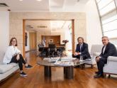Canciller Cafiero junto al gobernador Jalil