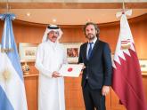 El Canciller Cafiero recibió al embajador de Qatar