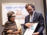 Canciller Cafiero y Tara Gandhi