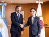 El canciller Santiago Cafiero recibió hoy al nuevo embajador de la República de Corea en Argentina, Lee Yong-soo