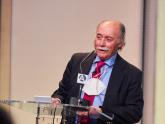 Jornada de debate académico sobre la Cuestión Malvinas en el auditorio de Casa de América, Madrid. Doctor Antonio Remiro Brotons