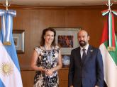 Reunión de trabajo de la Canciller Mondino y el Presidente del CONICET con el Embajador de los Emiratos Árabes Unidos