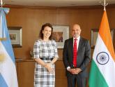 La canciller Mondino y el embajador de India, Dinesh Bhatia