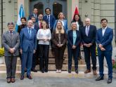 Mondino con empresarios de la Confederación Suiza