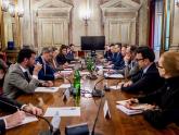 Foreign Minister Mondino meets in Italy with the Minister of Agriculture and opens two art exhibitions at Casa Argentina in Rome