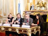 Lanzamiento del sello postal por los 200 años de relaciones diplomáticas entre ambos países