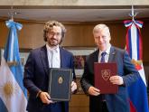 Canciller Cafiero con Ratislav Hindicky, embajador de Eslovaquia