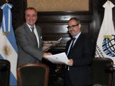 The White Helmets Commission of the Argentine Foreign Ministry and the Argentine Secretariat for Comprehensive Drug Policies (SEDRONAR) signed a framework agreement on cooperation and promotion