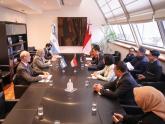 Reunión con Parlamentarios de Indonesia