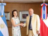 Encuentro de la Canciller Mondino con el Embajador de Chile para profundizar la relación bilateral