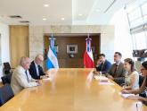 Encuentro de la Canciller Mondino con el Embajador de Chile para profundizar la relación bilateral