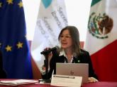 Sabina Frederic exponiendo en el foro sobre cooperación triangular en México