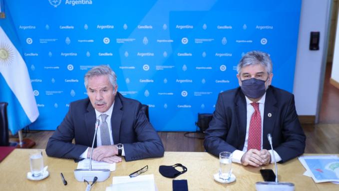 Canciller Solá y Daniel Filmus_Senado de la Nación