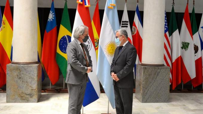 1.Secretario de Relaciones Exteriores argentino, Embajador Pablo Tettamanti, y Viceministro de Relaciones Exteriores de Paraguay