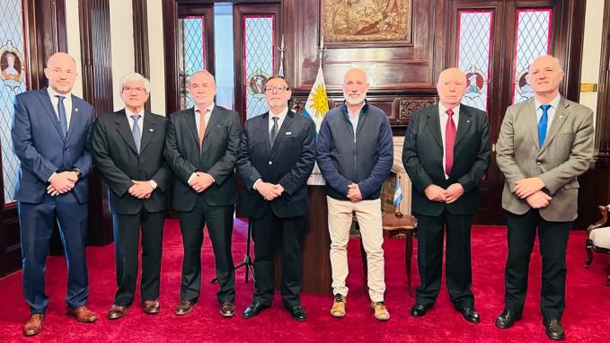 Guillermo Carmona en Uruguay_Cuetsión Malvinas