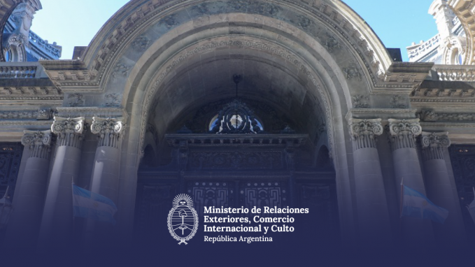 Argentina y Uganda estrechan lazos en tecnología nuclear a través de INVAP