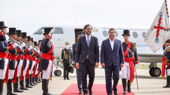 El presidente Luis Arce y el canciller Cafiero 