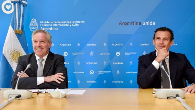 Canciller Solá en el CARI