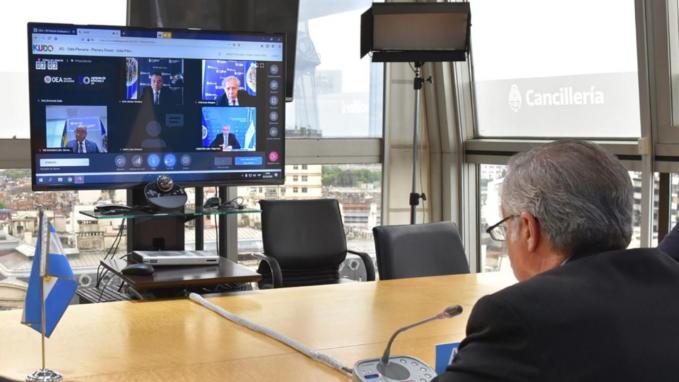 Canciller Solá en la OEA