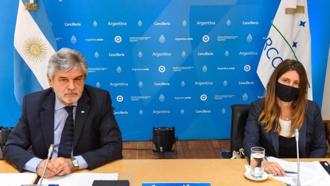 Reunión de Filmus con Embajador de China 