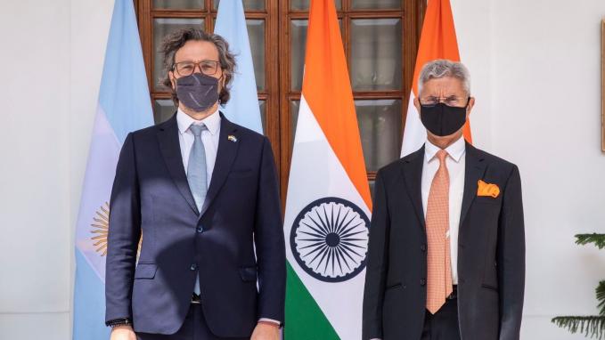 Cafiero_Gira en la India