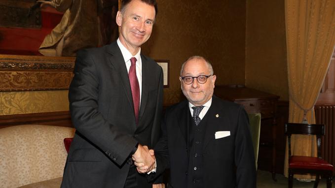 Jorge Faurie y Jeremy Hunt