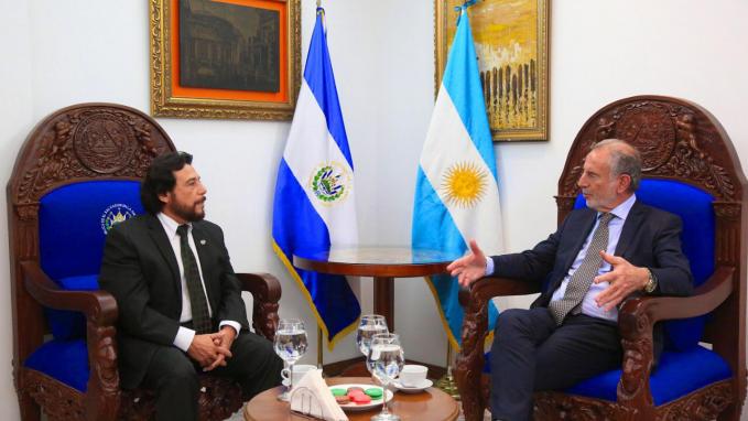 Jorge Neme con el vicepresidente de El Salvador