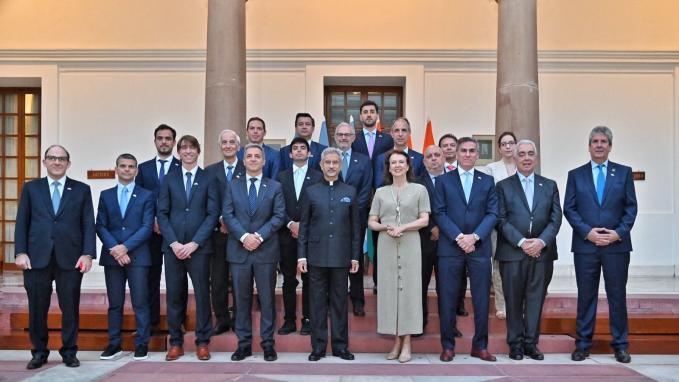 Visita de la Canciller Mondino a la India
