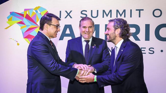El canciller Santiago Cafiero se reunió con sus pares de Brasil, Carlos França, y de Paraguay, Julio César Arriola