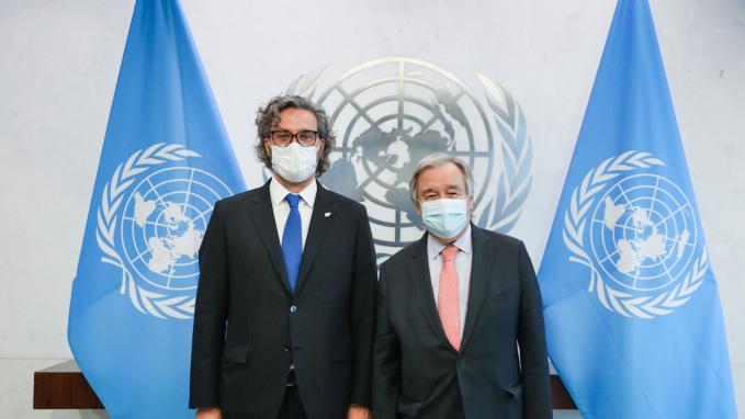 Cafiero y Guterres en la ONU