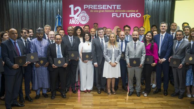 Entrega de credenciales del Automóvil Club Argentino (ACA) a Embajadores Acreditados