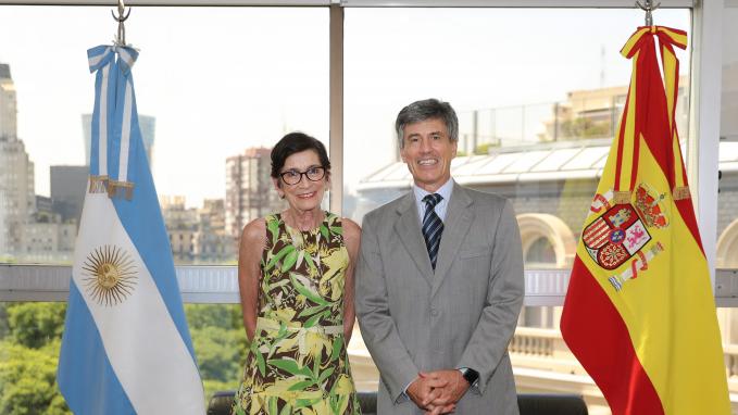 Marcelo Cima recibió a la embajadora María Jesús Alonso Jiménez