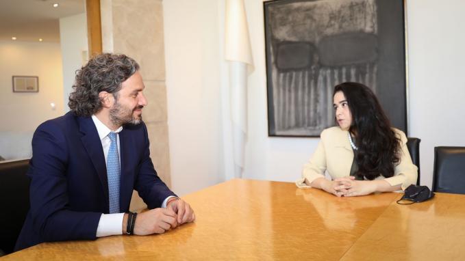 Cafiero junto a Verónica Gómez