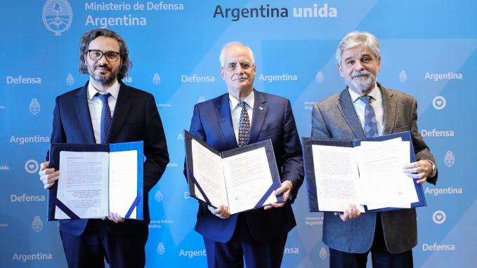Ministros Cafiero, Taiana y Filmus
