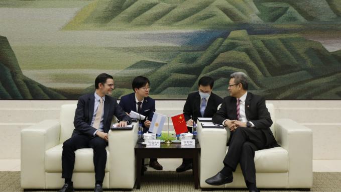 Cooperación nuclear con China