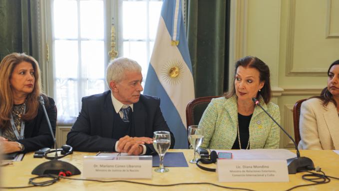 Foreign Minister Mondino and Minister of Justice Mariano Cúneo Libarona