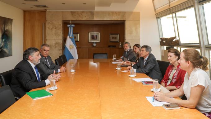 Cancillería ratifica su cooperación con el INVAP y las exportaciones de tecnología avanzada