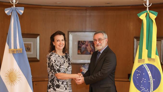 Mondino recibió al embajador de Brasil, Julio Bitelli