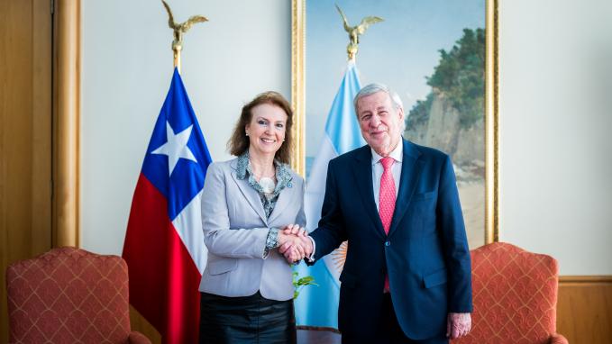 Los Cancilleres Diana Mondino y Alberto van Klaveren se reunieron en Santiago de Chile