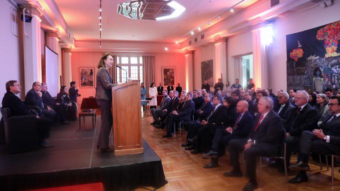 Mondino y Francos presiden acto de entrega de las nuevas credenciales 11-07