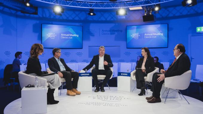 Mondino en Latin America Economic Realism de Davos