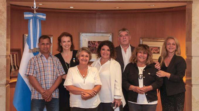 Mondino recibió a representantes de la Comisión de Familiares de Caídos en Malvinas e Islas del Atlántico Sur