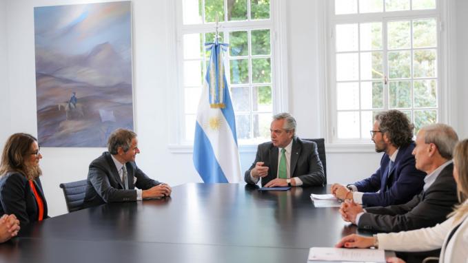 Presidente Alberto Fernández, Canciller Cafiero y Rafael Grossi