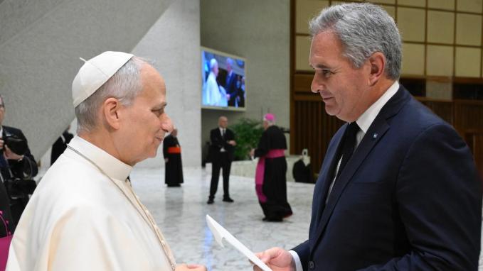 El Canciller Quirno hizo entrega de una carta de invitación al Papa León XIV