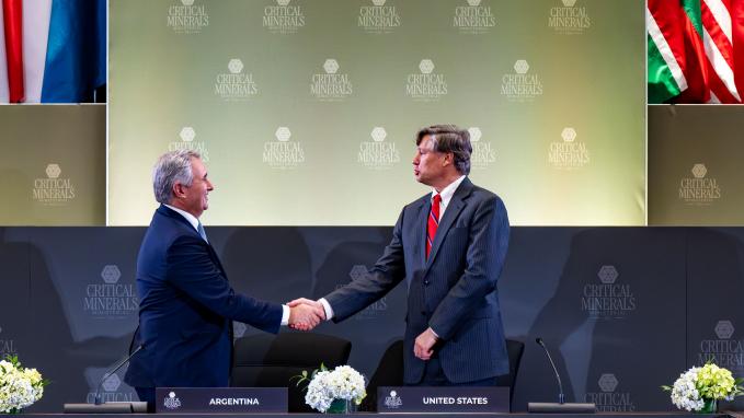 El Canciller Quirno y el Vicesecretario de Estado Christopher Landau suscribieron un acuerdo de minerales críticos