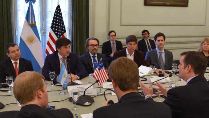 Horacio Reyser recibe a la OPIC de Estados Unidos en el Palacio San Martín