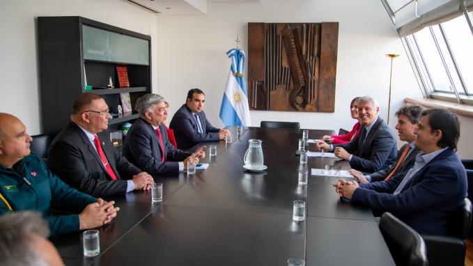 Sahores recibió al Secretario de Emergencia Nacional de Paraguay
