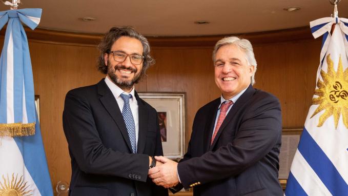 Canciller Santiago Cafiero y su par de Uruguay, Francisco Bustillo